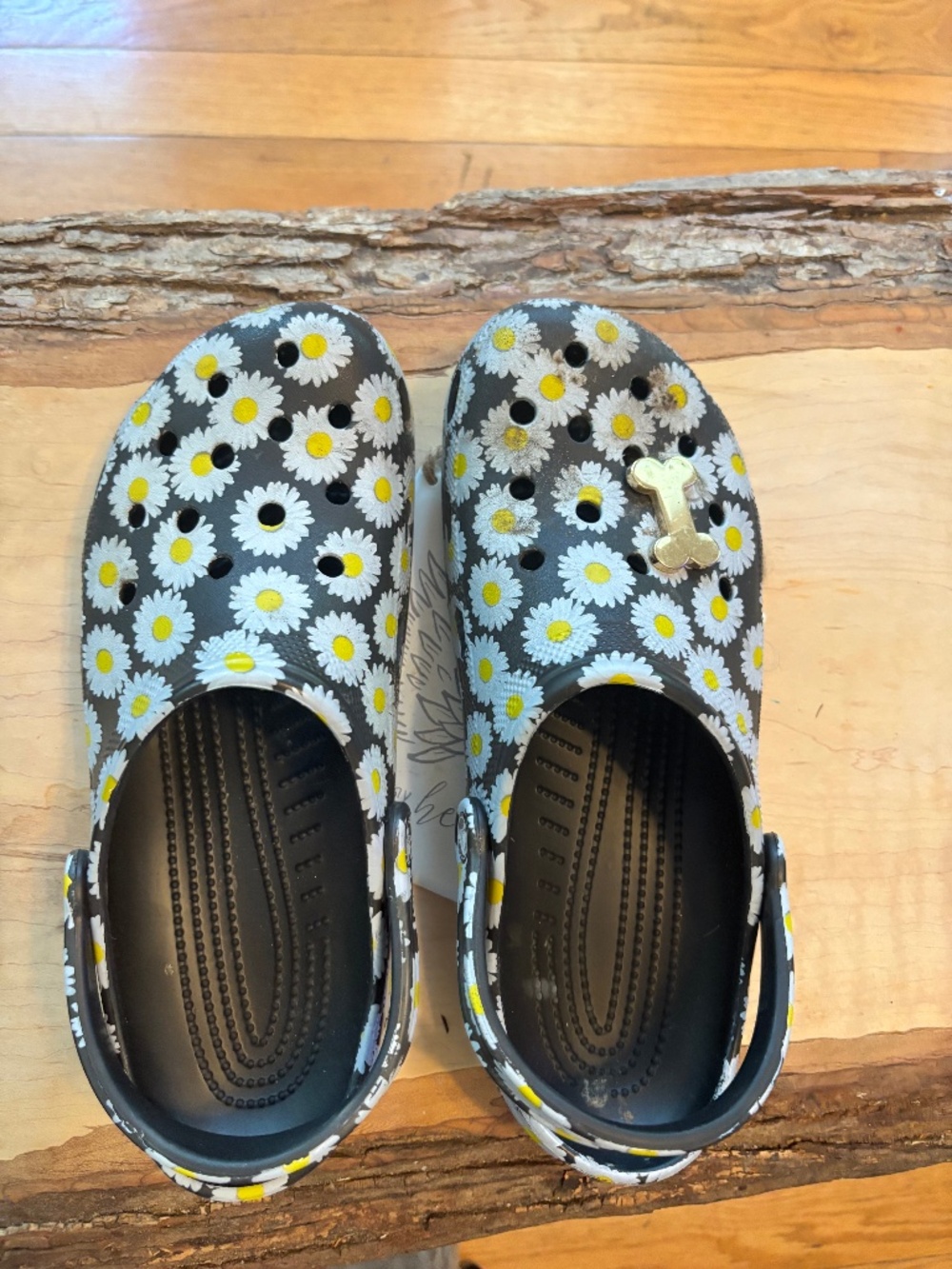New size 11 crocs ( worn once)